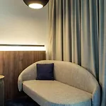 호텔 Crowne Plaza - - Grand Arenas By Ihg 4*
