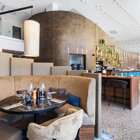 Crowne Plaza - - Grand Arenas By Ihg 4* Nizza