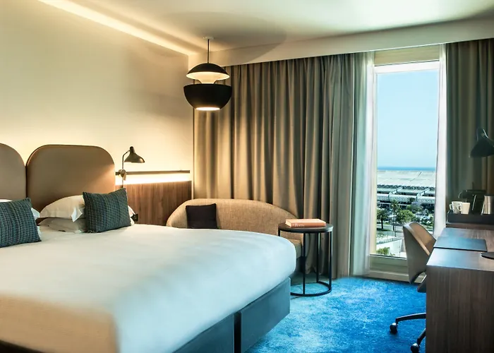 Отель Crowne Plaza - - Grand Arenas By Ihg